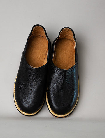 Exquisite Comfort: Moroccan Leather Slippers