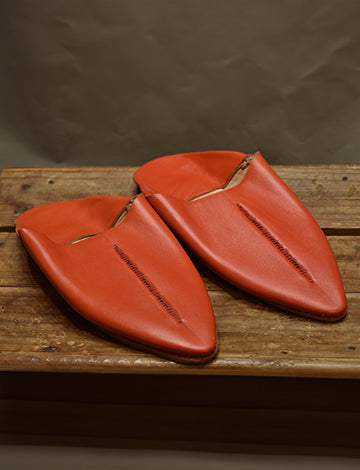 Moroccan slipper in natural leather